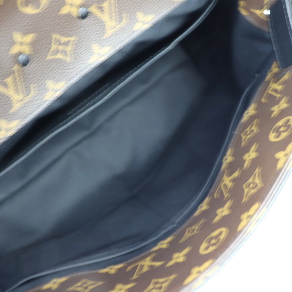 Pre-Owned Monogram Canvas Leather Shoulder Bag D62014