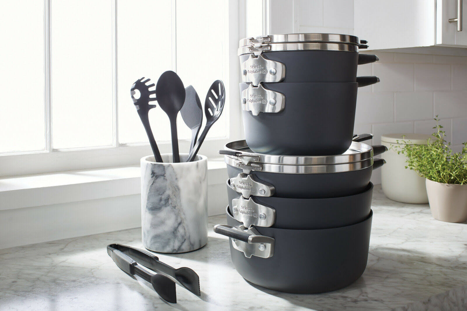 14 Piece Hard-Anodized Nonstick Cookware Set B750877