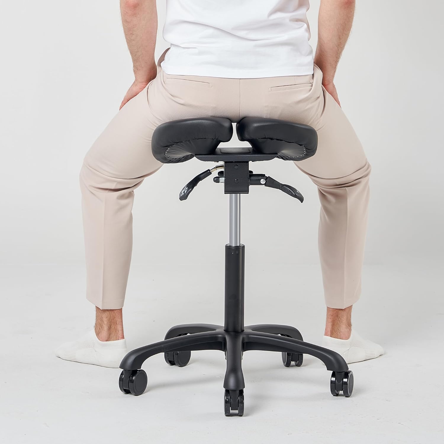 Black Ergonomic Saddle Stool with Aluminum Base L78073