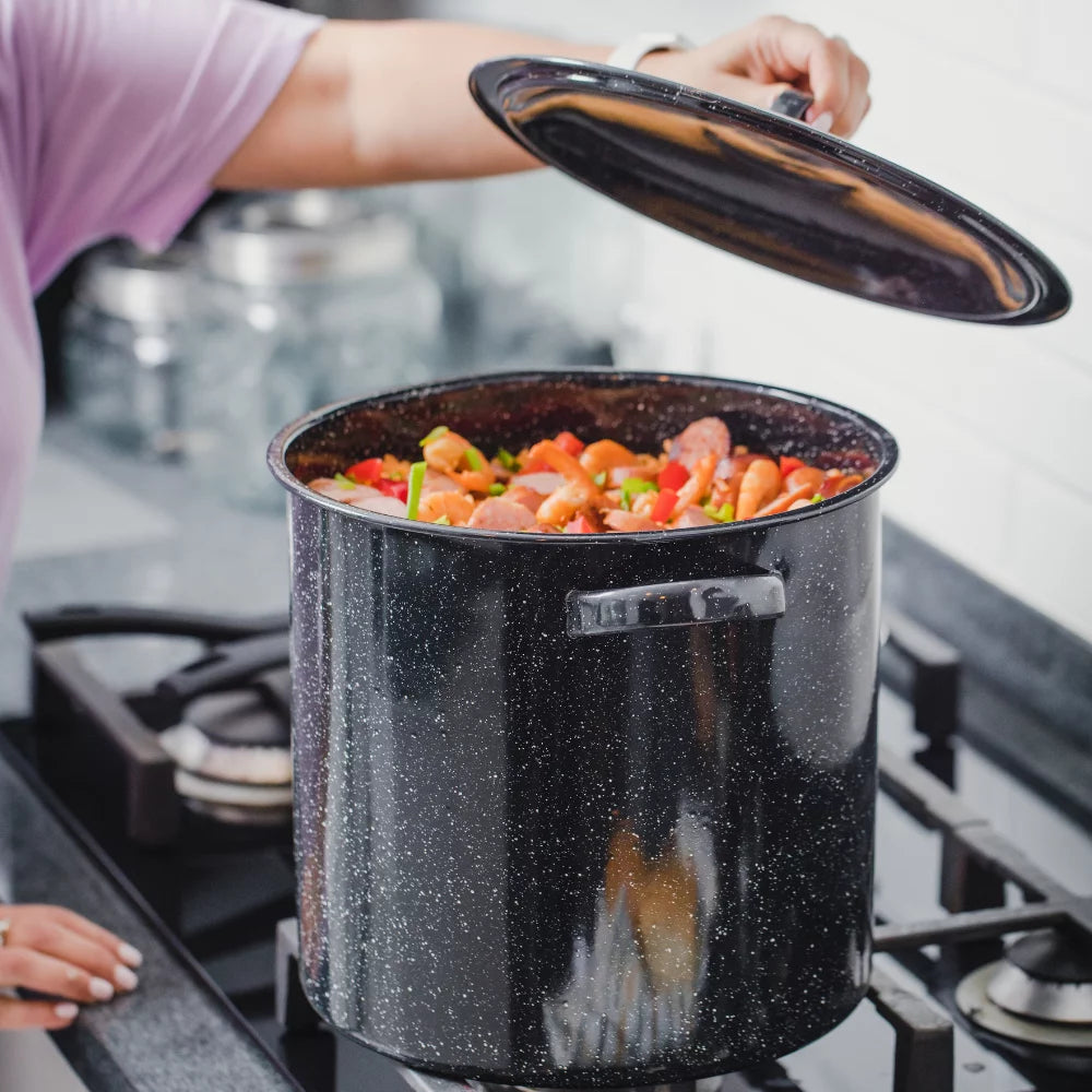 15.5 Qt Enamelware Stock Pot with Lid L54695