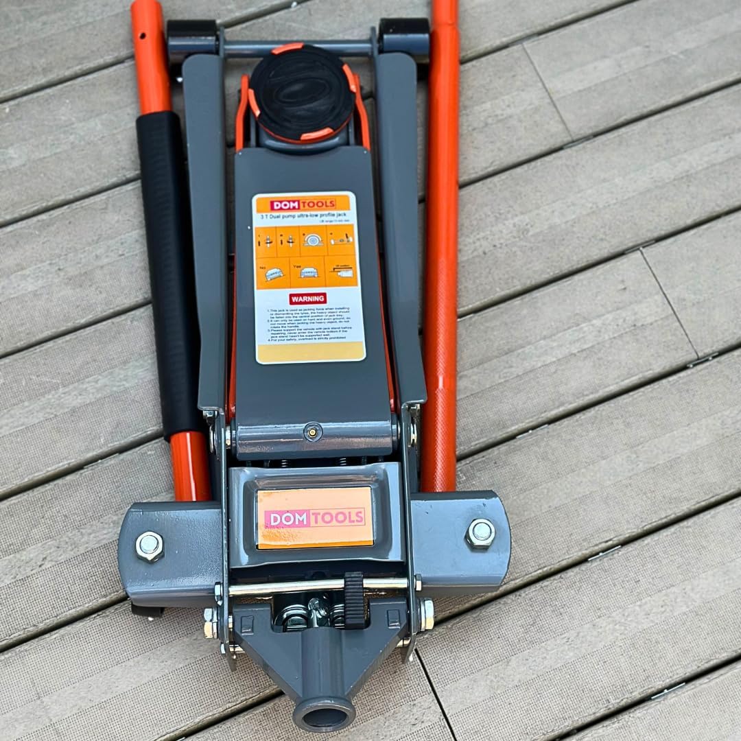 3.0 Ton Floor Jack with Dual Hydraulic Pumps & Reinforced Lifting Arm W661