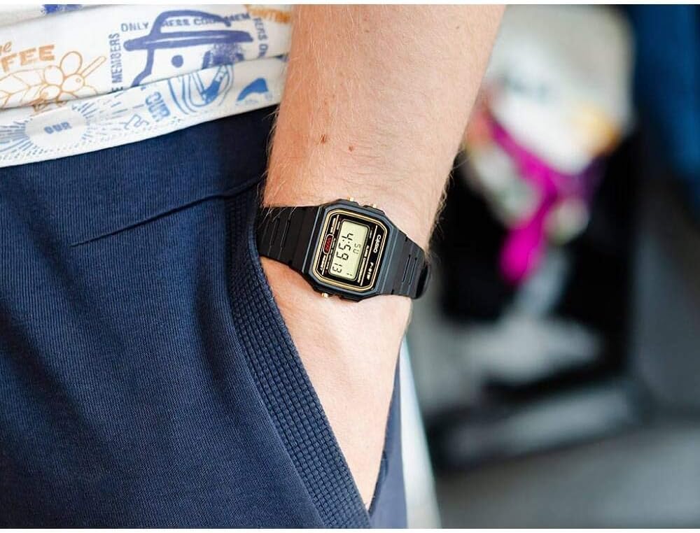 Black Digital Watch Z261