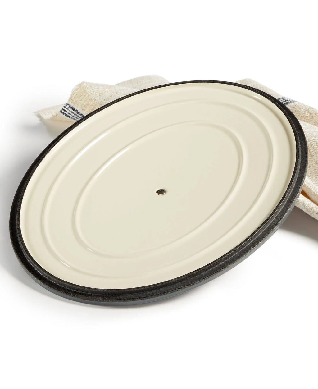 Enameled Cast Iron Oval 8-qt. Dutch Oven U938