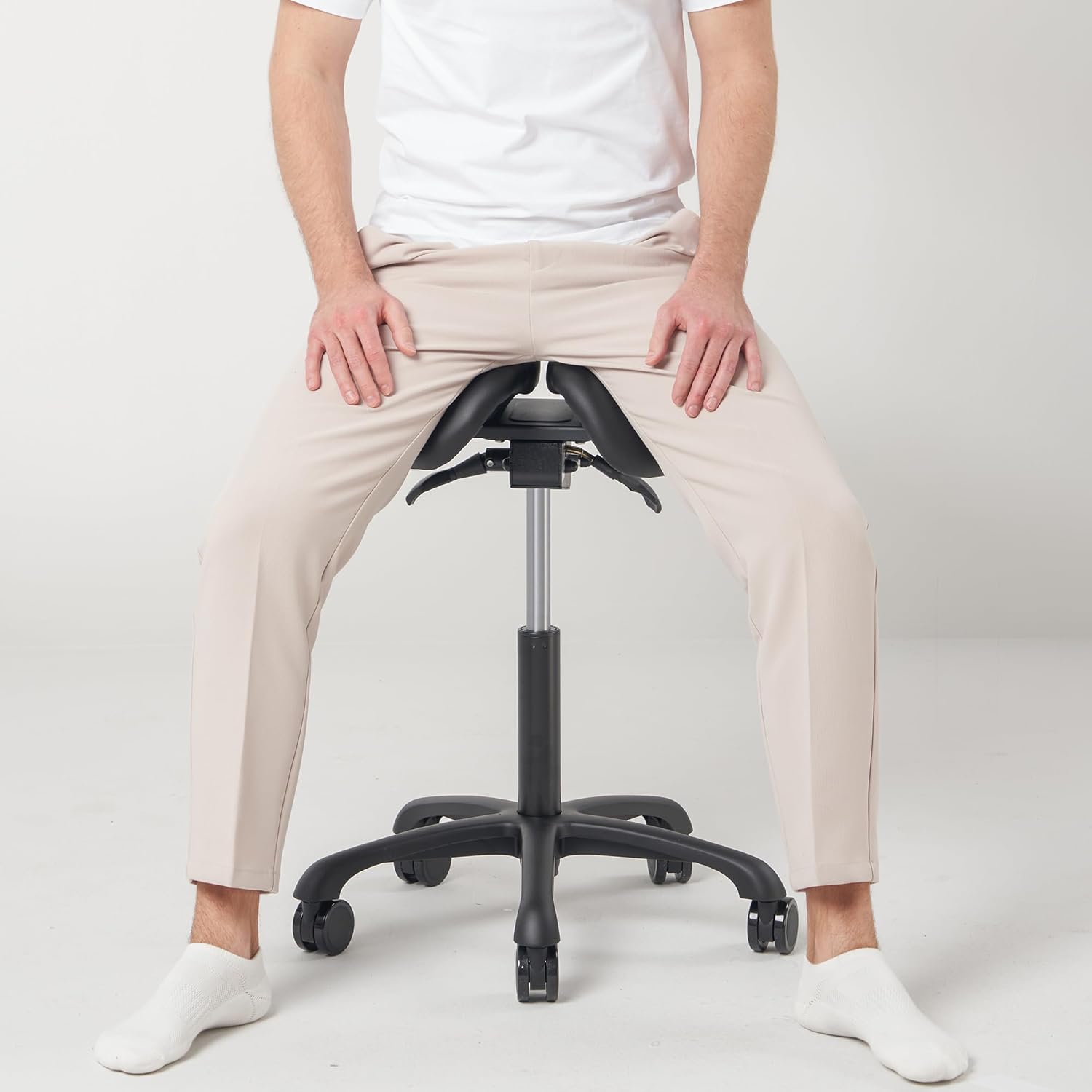 Black Ergonomic Saddle Stool with Aluminum Base L78073