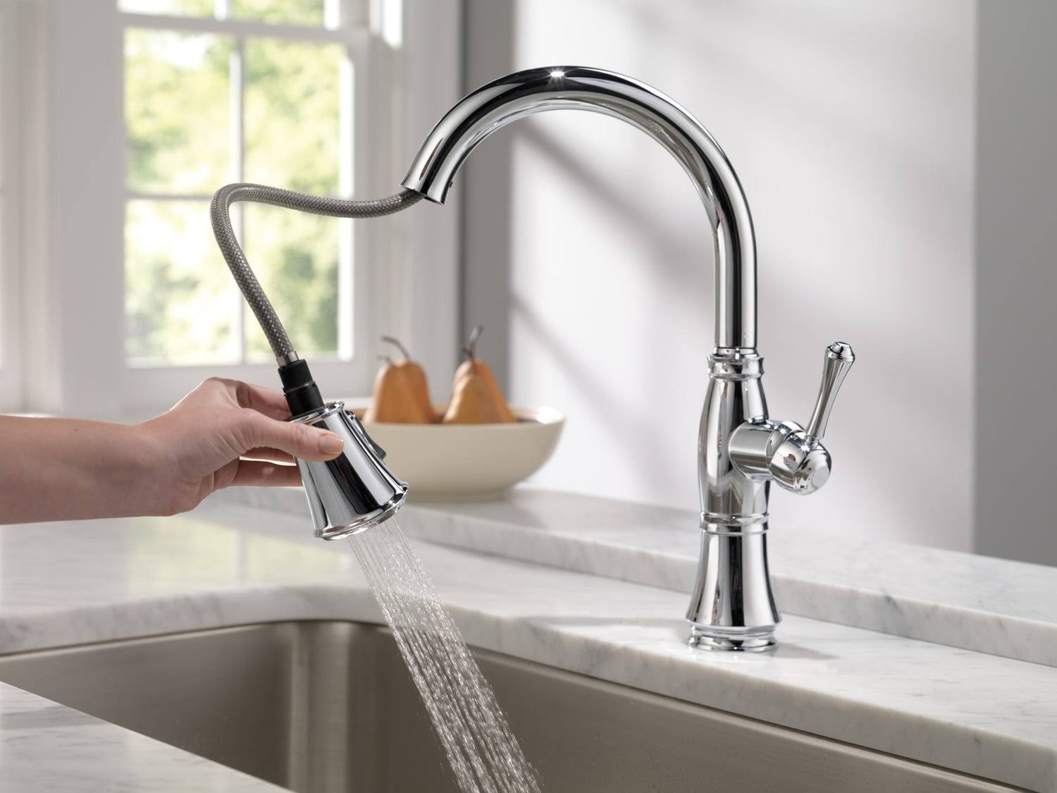 Chrome Single Handle Pull Down Kitchen Faucet F764386