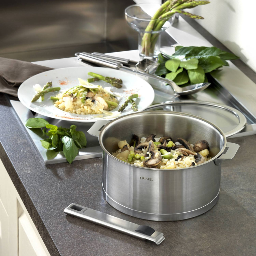 Saucepan with Lid 1qt. V5875