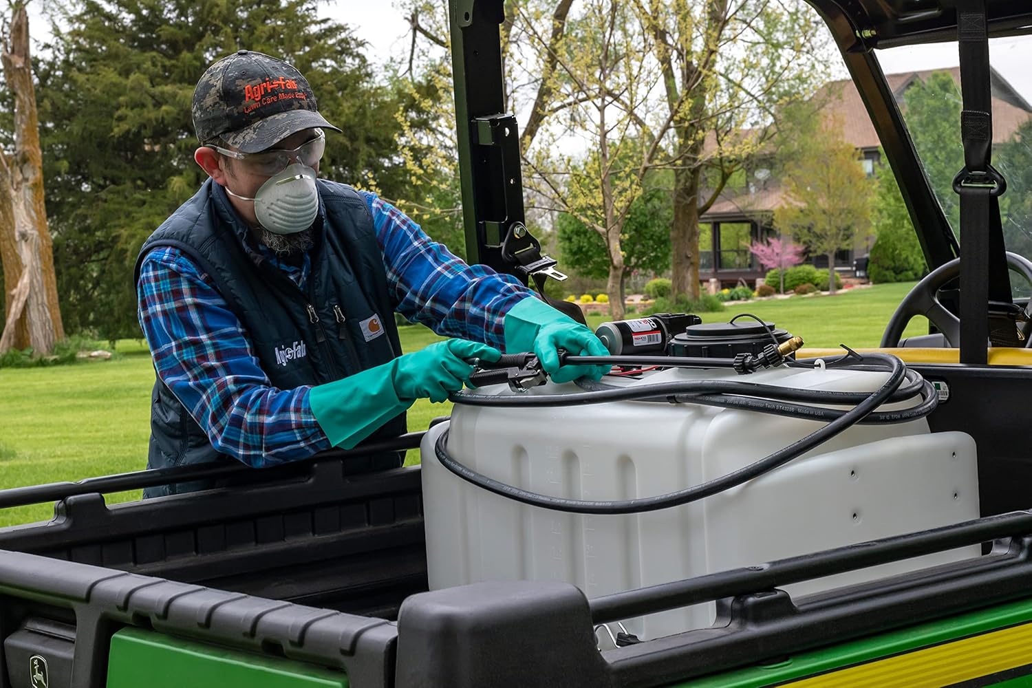 1.6 GPM 25 Gallons Black Spot Sprayer Y481486